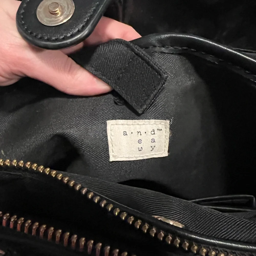 Elegant a new day Black Leather Bag